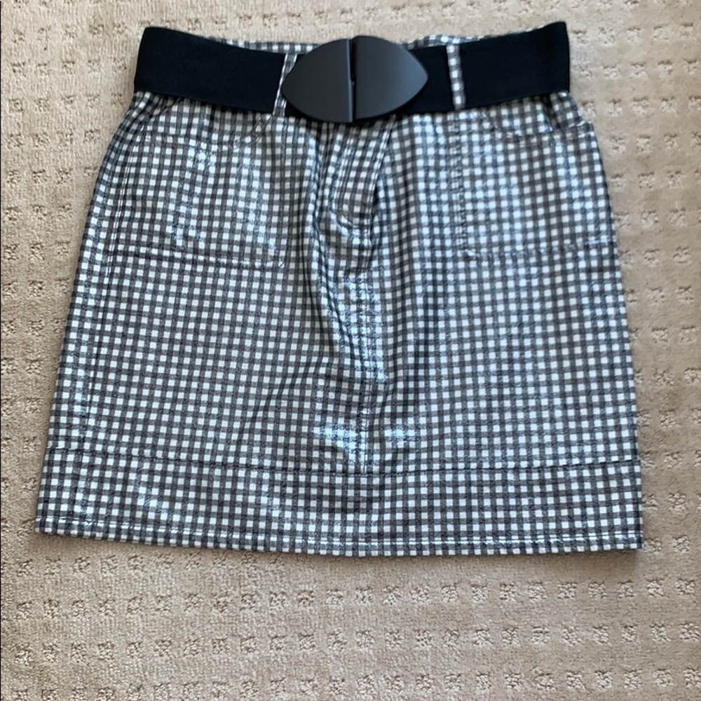Super cute checkered SKIRT  🖤